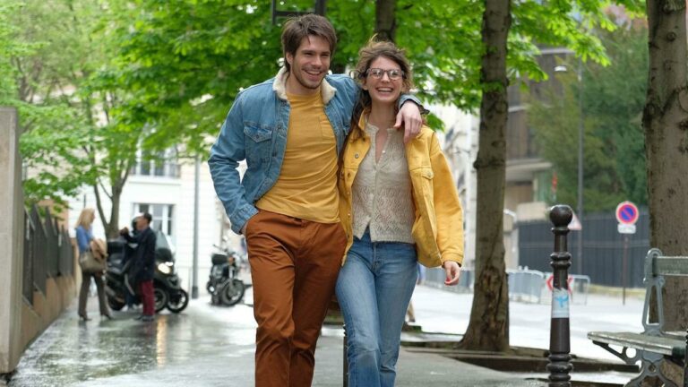 François Civil et Josephine Japy sont Raphaël et Olivia dans Mon Inconnue