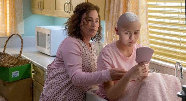 Patricia Arquette et Joey King dans The Act